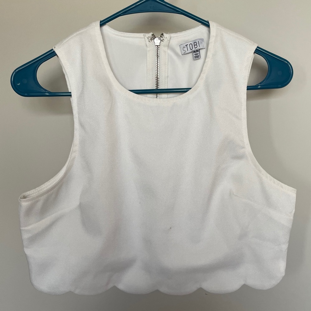 Tobi Scalloped Edge top
